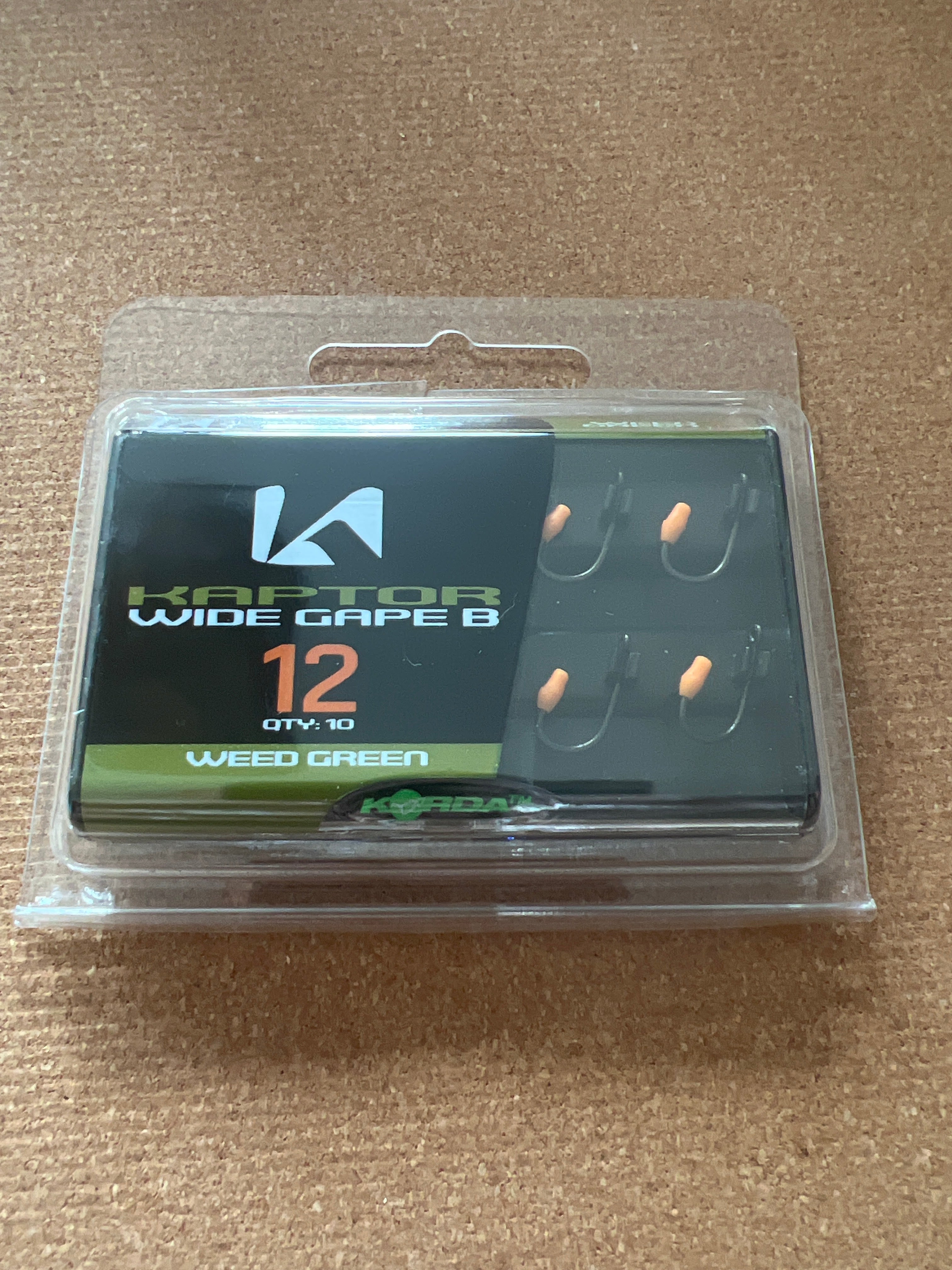 Korda kaptor wide gape hooks weed green